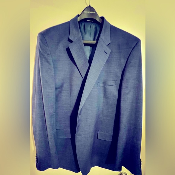 Kenneth cole suits men. Pants Size 42. Jacket 52 Long.